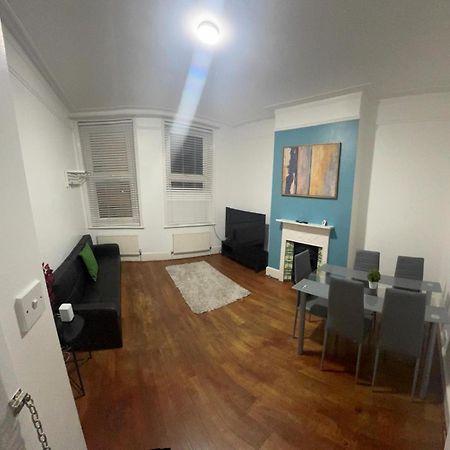 Cricklewood Broadway Guest Home ロンドン エクステリア 写真