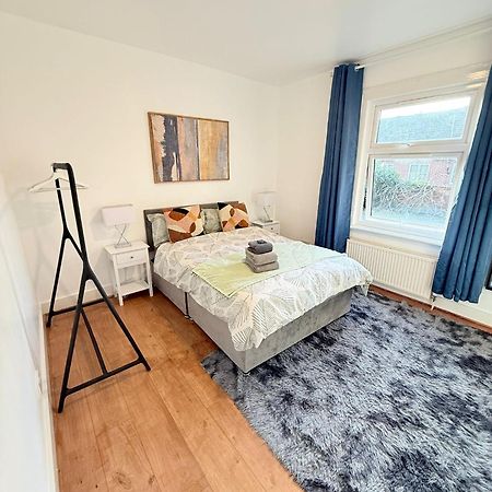 Cricklewood Broadway Guest Home ロンドン エクステリア 写真