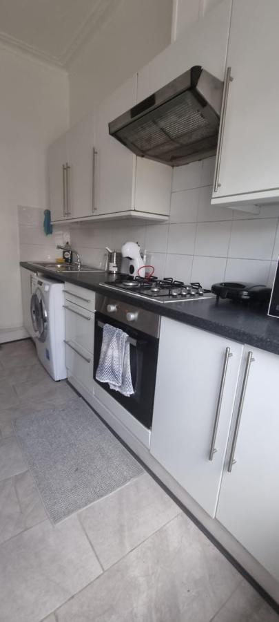 Cricklewood Broadway Guest Home ロンドン エクステリア 写真