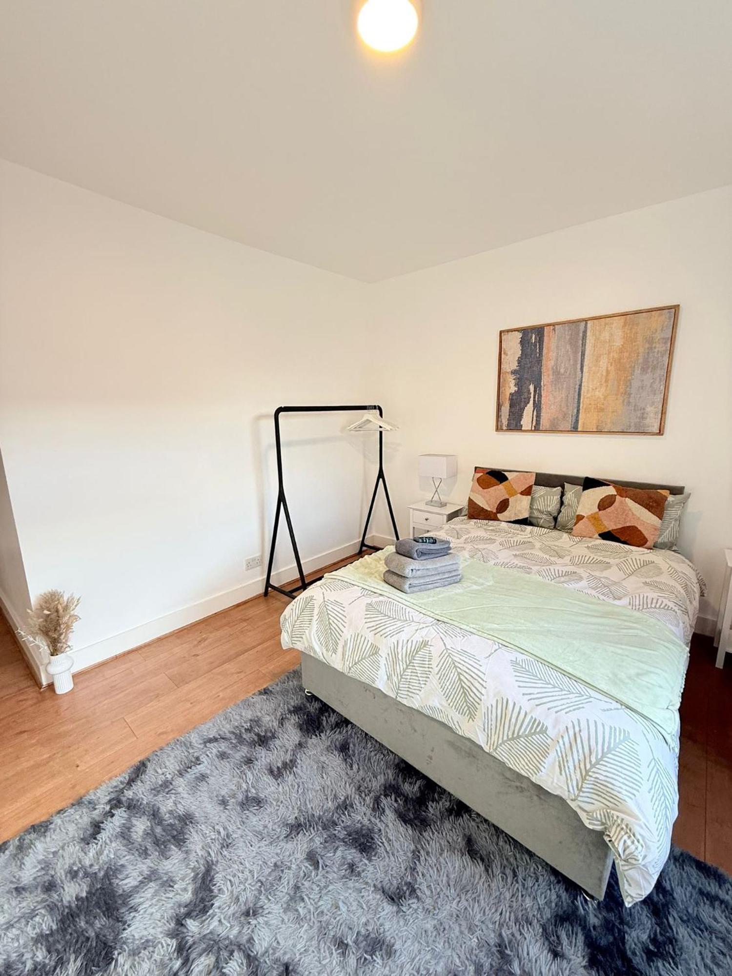 Cricklewood Broadway Guest Home ロンドン エクステリア 写真